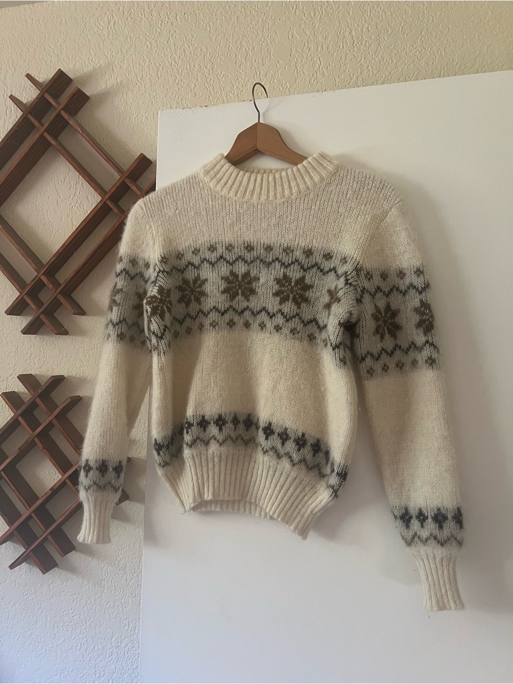 100% wool Cream Nordic Fair Isle Women's Sweater